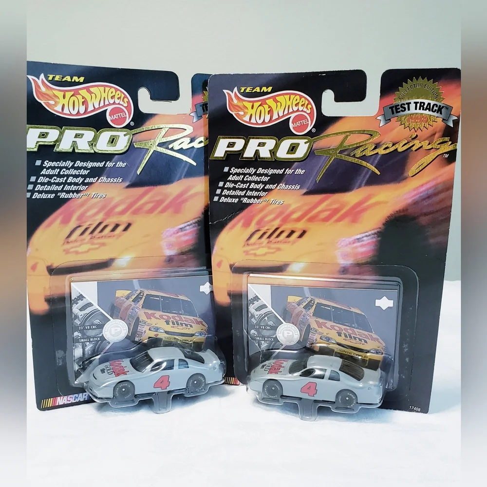 NASCAR Hotwheels Collection- Test Track - Picture 5 of 8